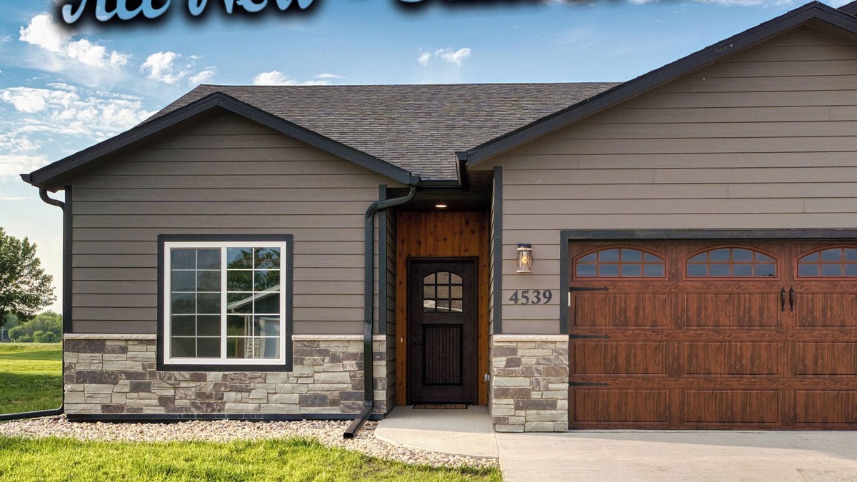 Sioux Falls House | ALL NEW in Sioux Falls WHY Stay in a MOTEL! 2 BEAUTIFUl bed sleep seven home