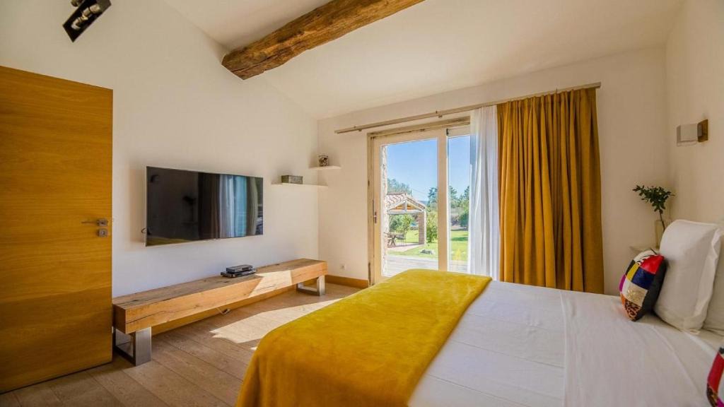 Chateau-d'Olonne Apartment | All recently renewed with clear parquet and modern lighting