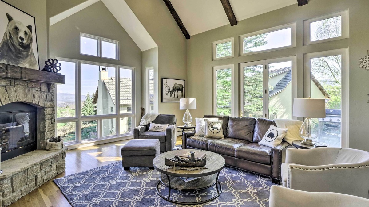 Cordillera House | All-Season Cordillera Home w/Golf View & Hot Tub!