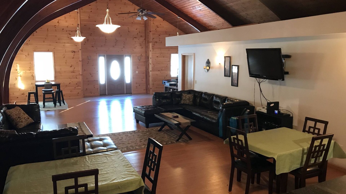 Sylvan Beach House | All Seasons Home perfect for large family gatherings - walk to everything!