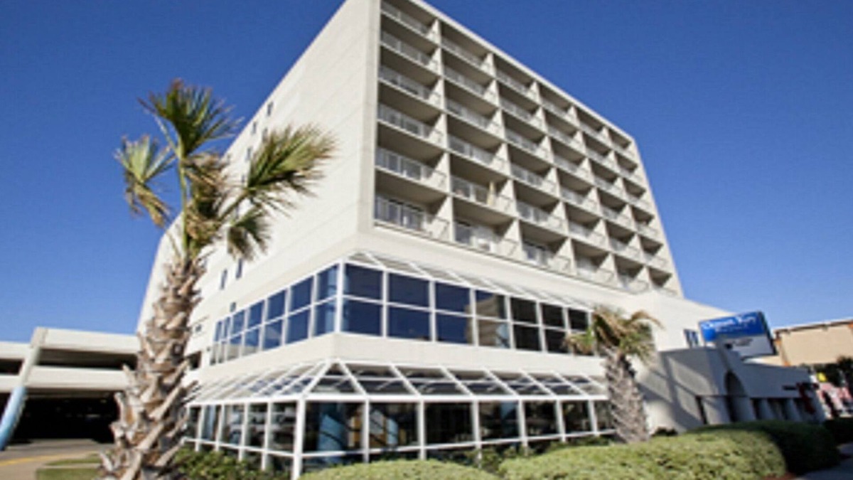 Northeast Virginia Beach Resort | All Suites resort experience