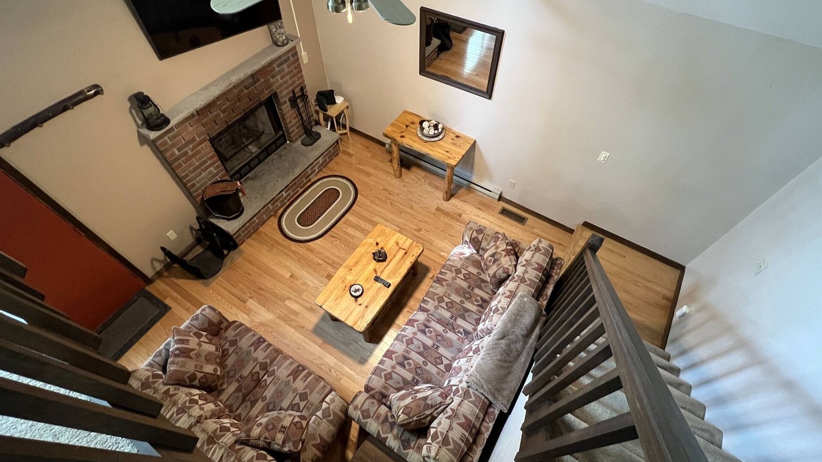 Hamlin Ski Chalet | All the amenities you need in One House-The Hideout!