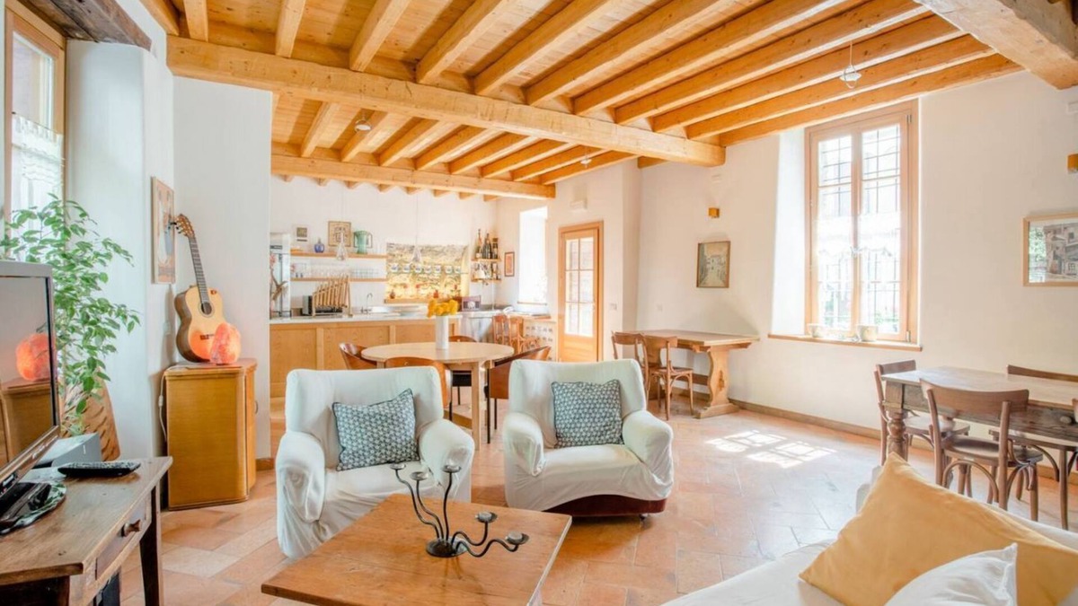 Abbadia Lariana Bed & Breakfast | Alla Torre del Barbarossa B&B Foresteria