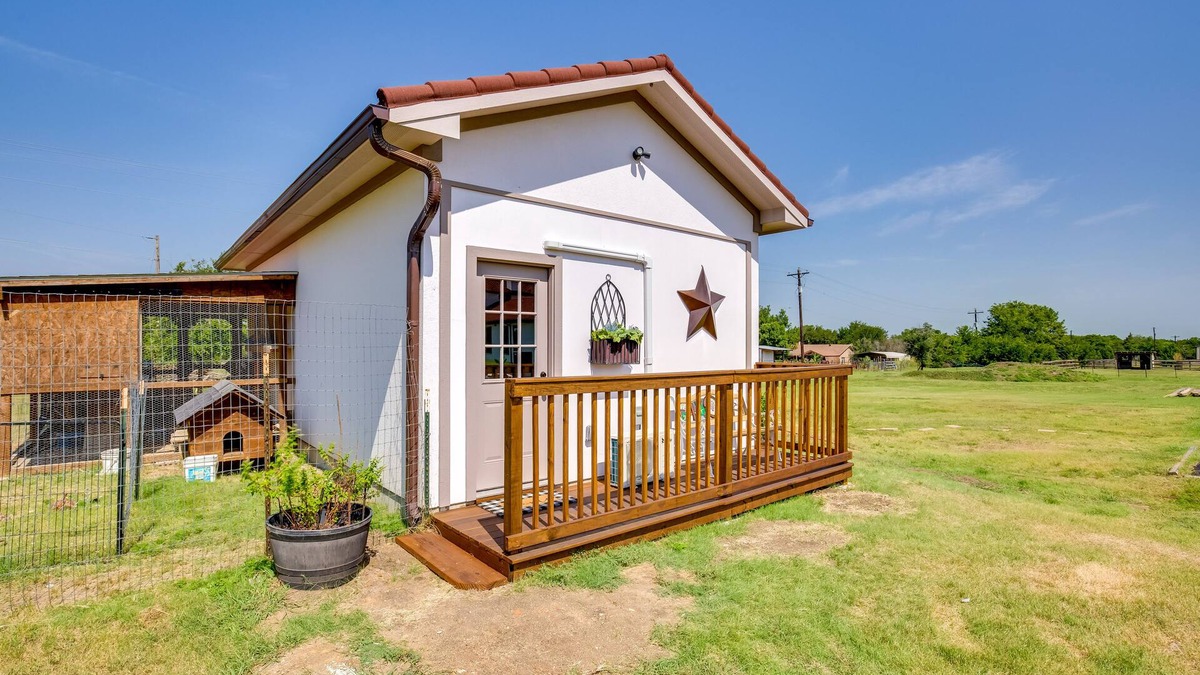 Lucas Apartment | Allen Studio Near Hiking & Kayaking: 5 Mi to Dtwn!