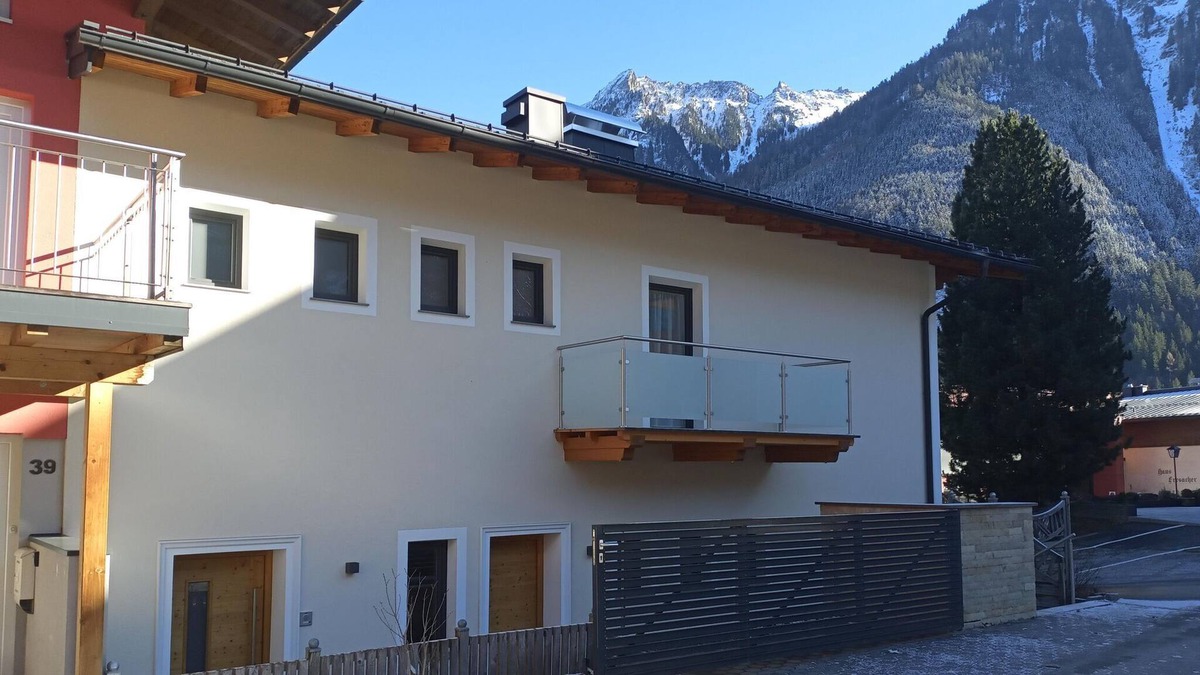 Krimml House | Allergy-free Apartment in Oberkrimml near Waterfalls