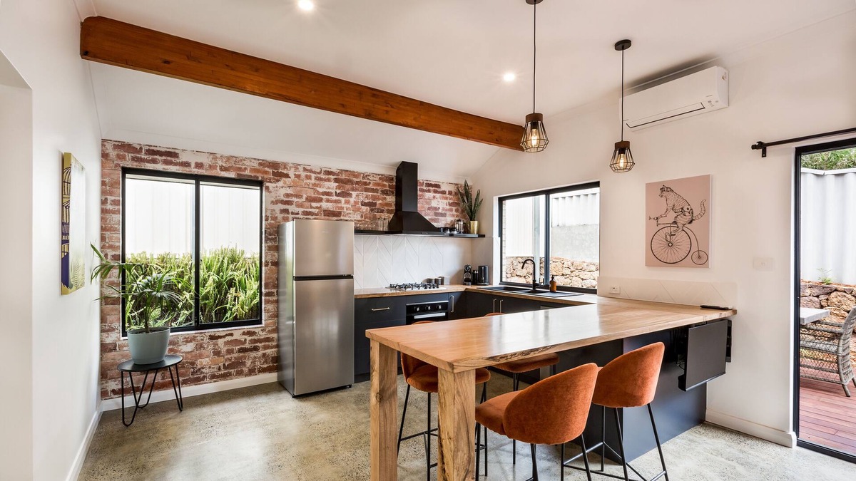 Margaret River House | Alley Cats || Freshly renovated 3 bedroom 1.5 bathroom home in the heart of town