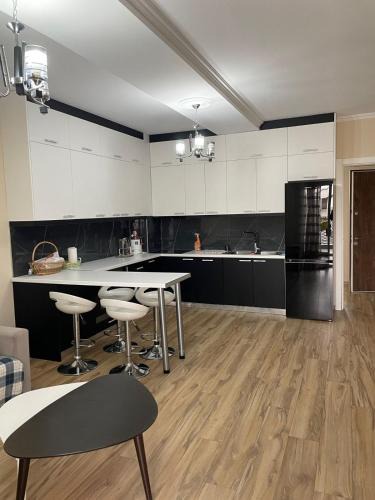 Tirana Apartment | Alloggio Tirana Komuna e Parisit