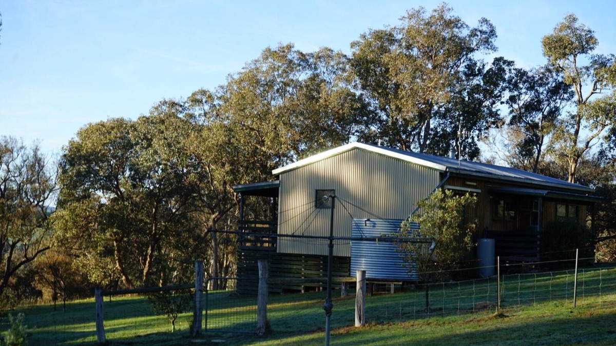 Gobur House | Allsops Paddock Farm Stay - Pet Friendly Min 2 Night Booking