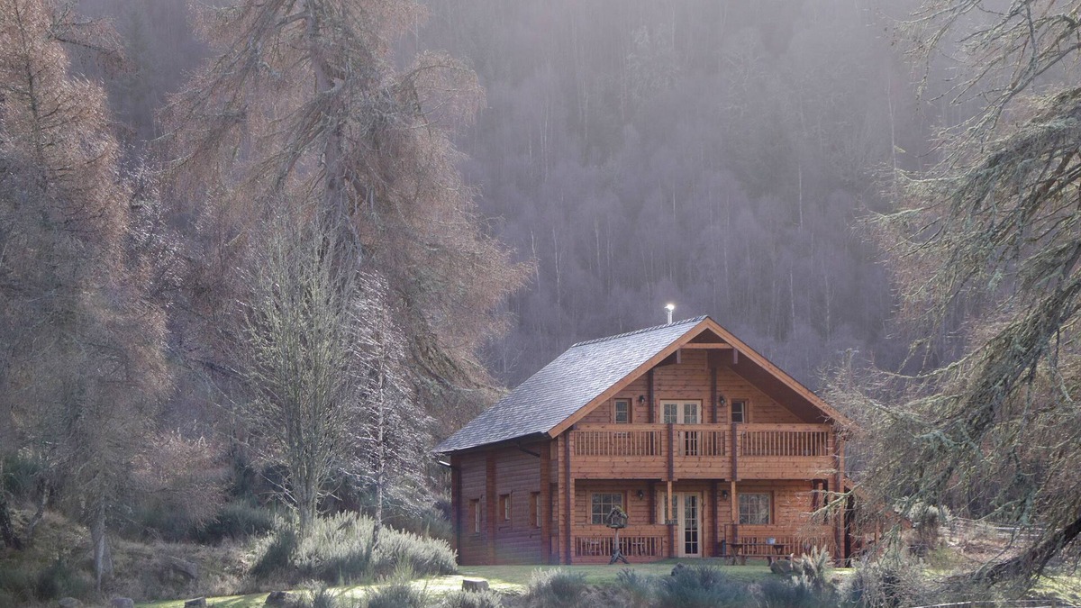 Balnain Cottage | ALLT LODGE, pet friendly, with open fire in Drumnadrochit, Loch Ness