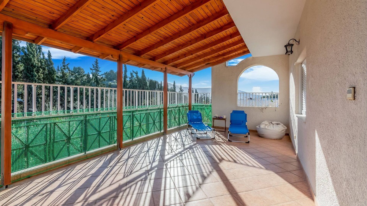 Porto Rafti Apartment | Alluring Cottage in Porto Rafti with Balcony