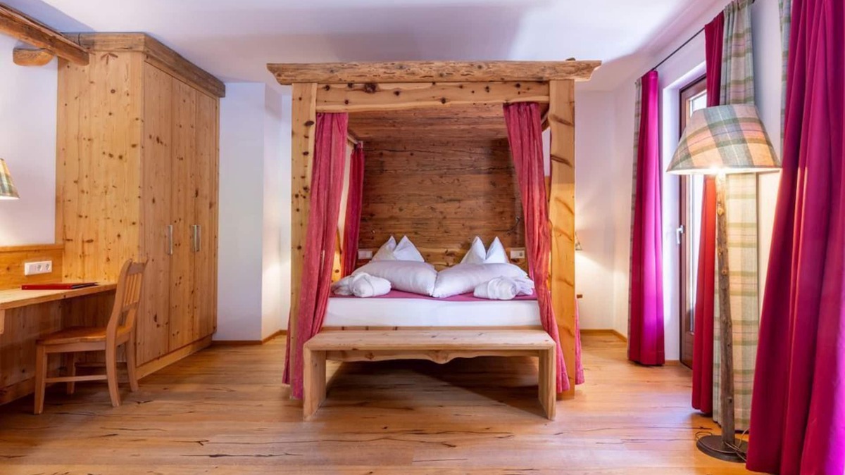 Haus House | "Alm-Suite" with bathtub, shower, WC (1-3 n.) - Natur- und Wellnesshotel Höflehner