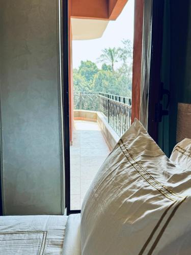 Kafrat al Jabal Hotel | Almas pyramids Hotel