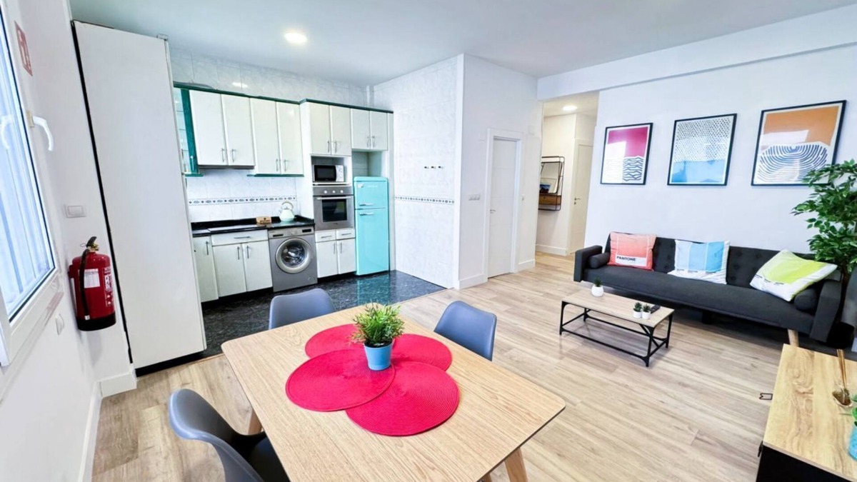 Casco Viejo Apartment | Almirante Okendo 4