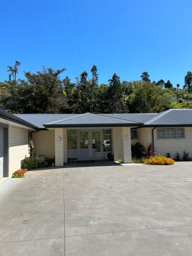 New Plymouth Bed & Breakfast | Almost Heaven BNB