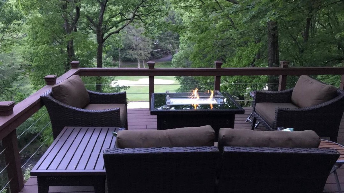 Burnsville House | Almost Heaven Mt. Michell Golf community, Newly refurbished!