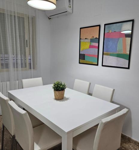 Hellin Apartment | Alojamiento centrico en Hellin con garaje