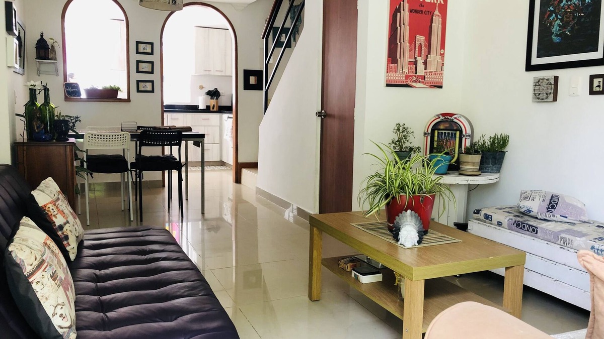 Guayabal House | Alojamiento entero en Rodeo alto con parqueadero.