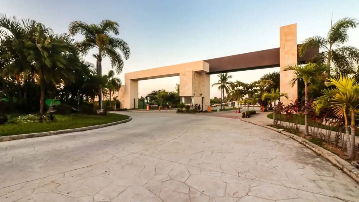 Puente del Mar House | Alojamiento Entero Vacacional con Piscina en Acapulco, México