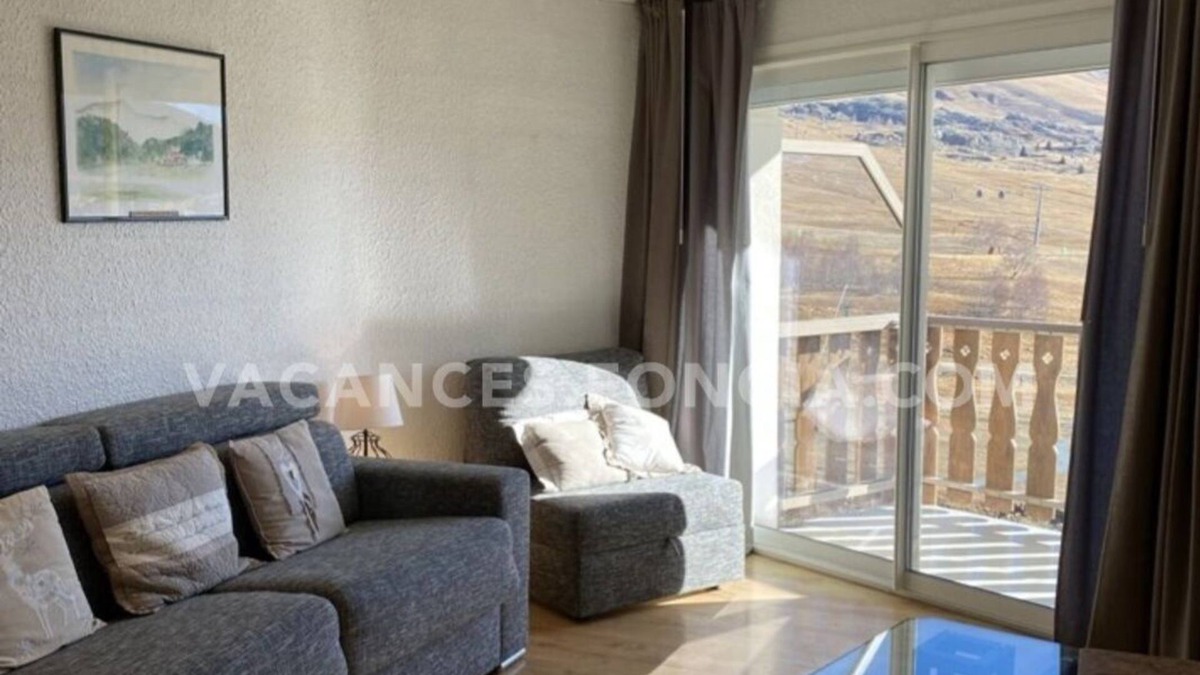 Jeux Apartment | Alpe d'Huez apartment at the foot of the slopes sleeps 6 very well equipped garage