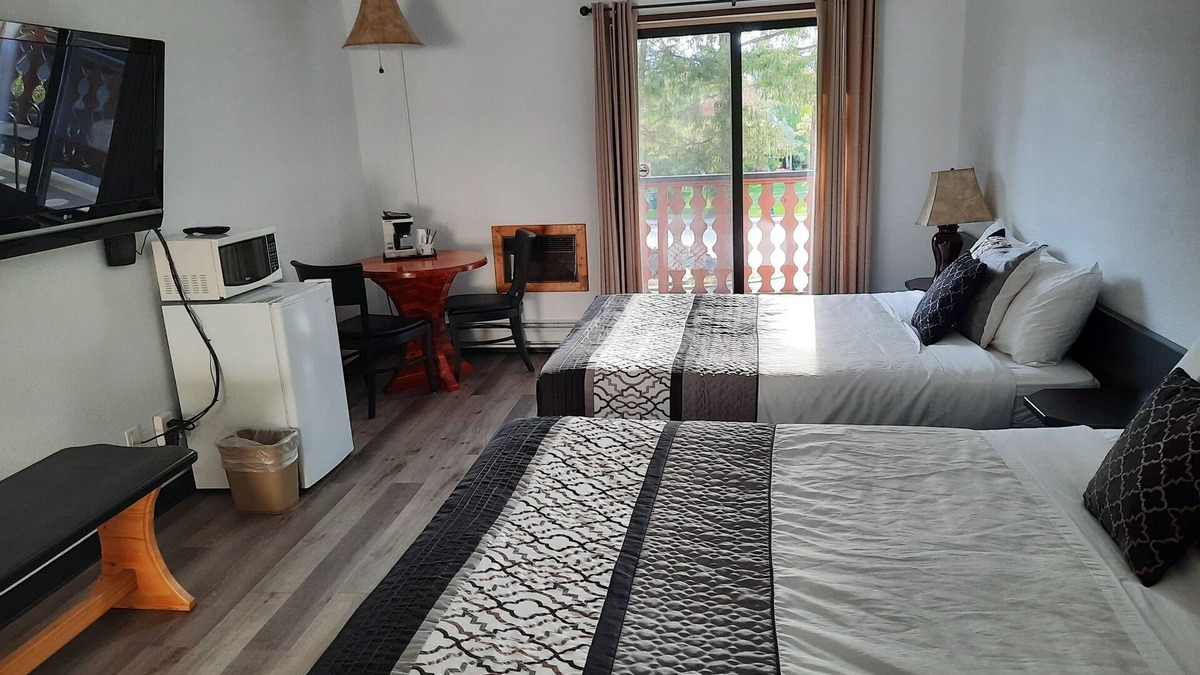 East Kootenay Hotel | Alpen Motel