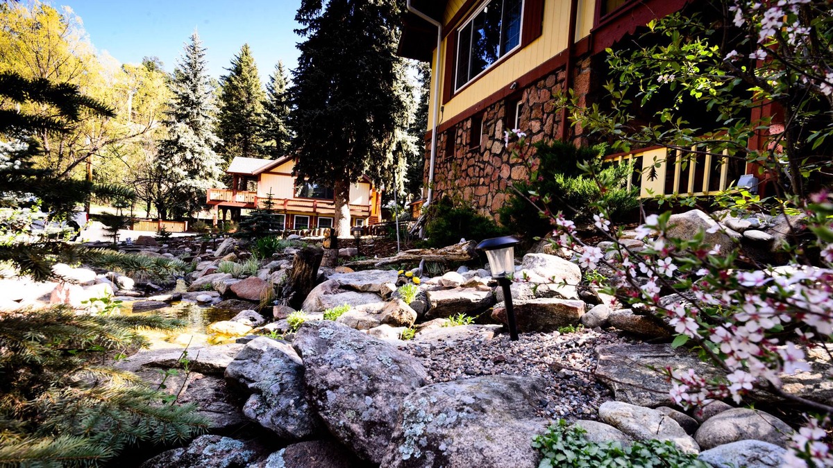 Evergreen Cabin | Alpen Way Chalet Mountain Lodge