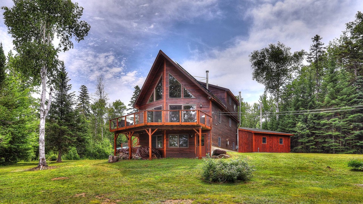 Rangeley House | Alpenglow - 3 bedroom, 2 bath home on Haley Pond