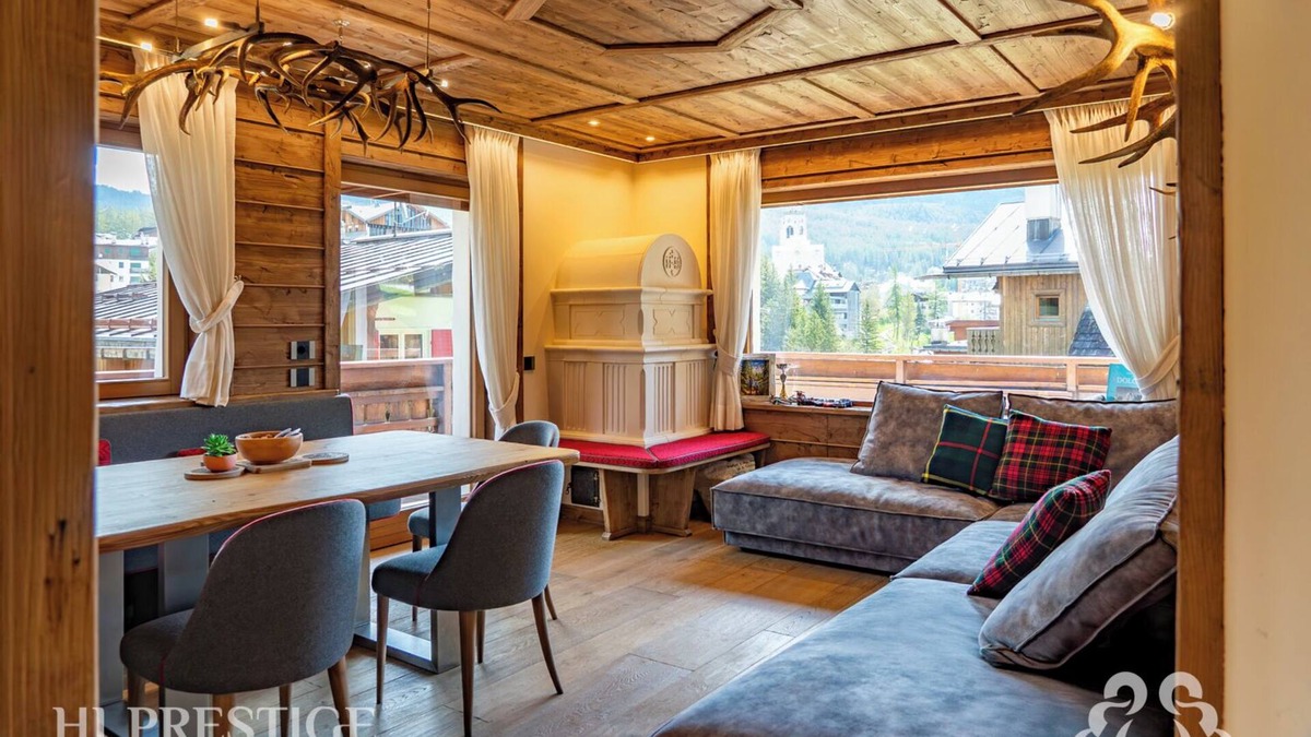 Cortina d'Ampezzo Historic Centre Apartment | Alpenglow Cortina: where luxury becomes emotion