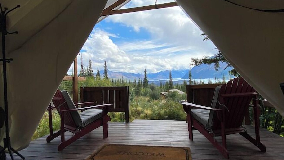 Sutton Hotel | Alpenglow Luxury Camping