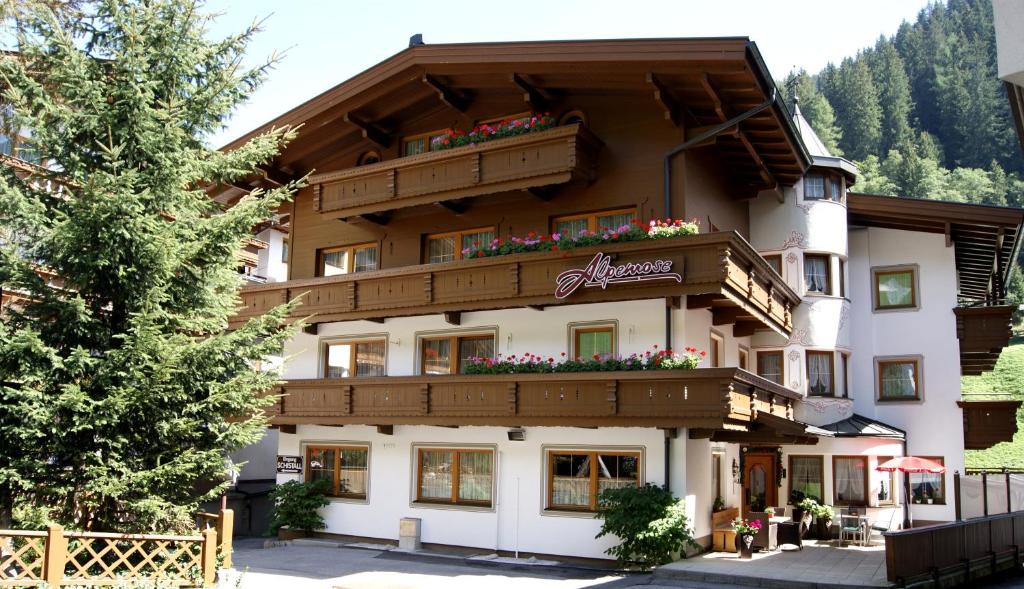 Lanersbach Apartment | Alpenrose Tux