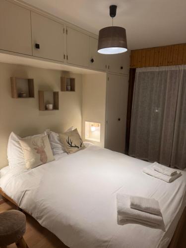 Saint-Pierre-de-Clages Apartment | Alpine apartment by Jolidi