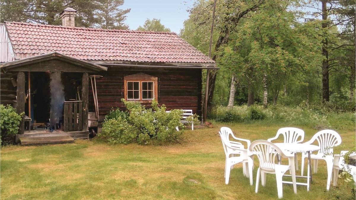 Orsa House | Alpine hut and storehouse (25 m²) close to the wilderness, Orsa Bear Park and cultural/musical activ
