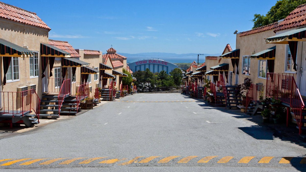 Bayshore Heights Hotel | Alpine Inn And Suites