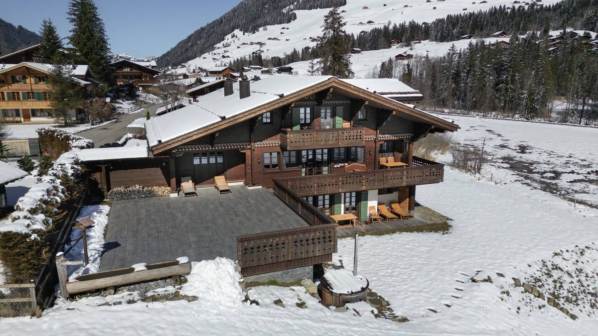 Lauenen Ski Chalet | Alpine oasis near Gstaad
