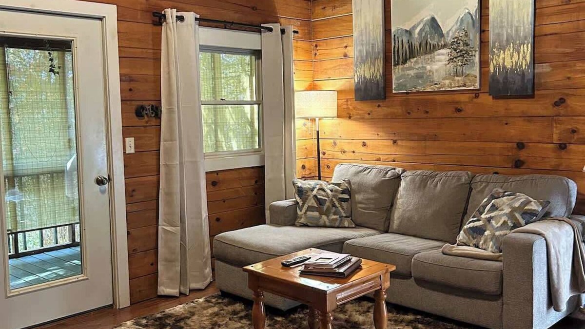 Helen Cabin | Alpine Serenity-Romantic-Hot Tub- Cabin w/View