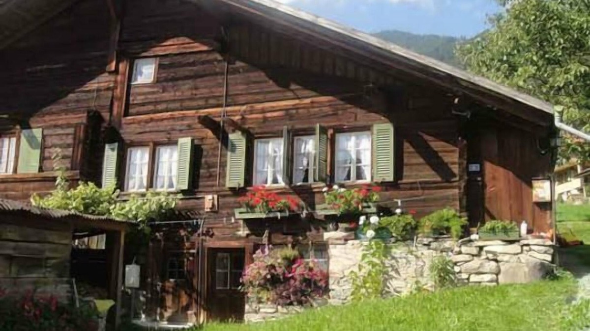 Frutigen House | Alpine view north