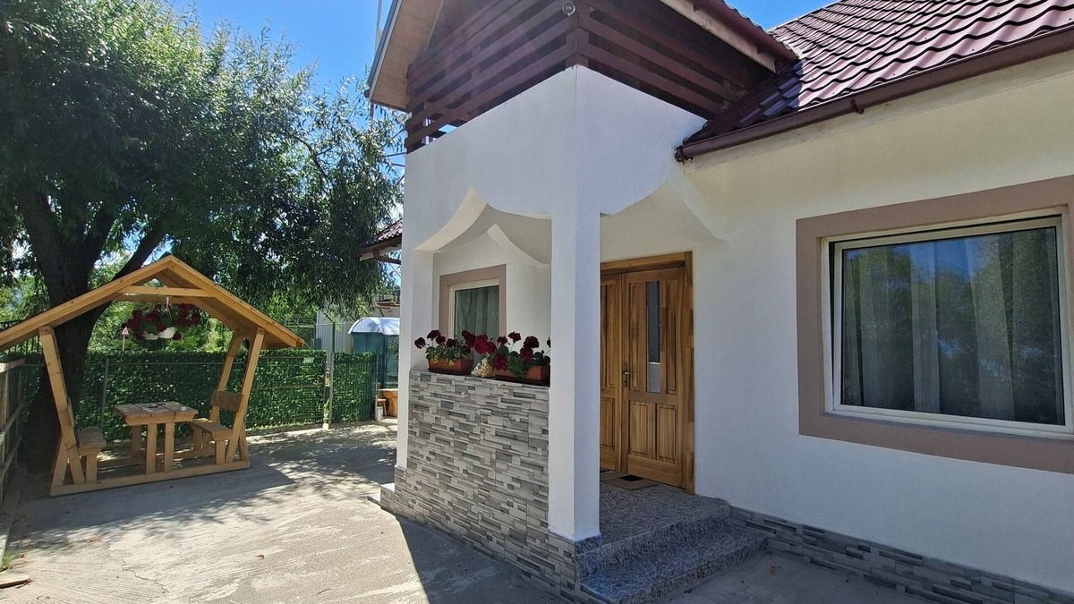 Piatra Neamt House | Altan's Gold– Perfect for Family & Friends