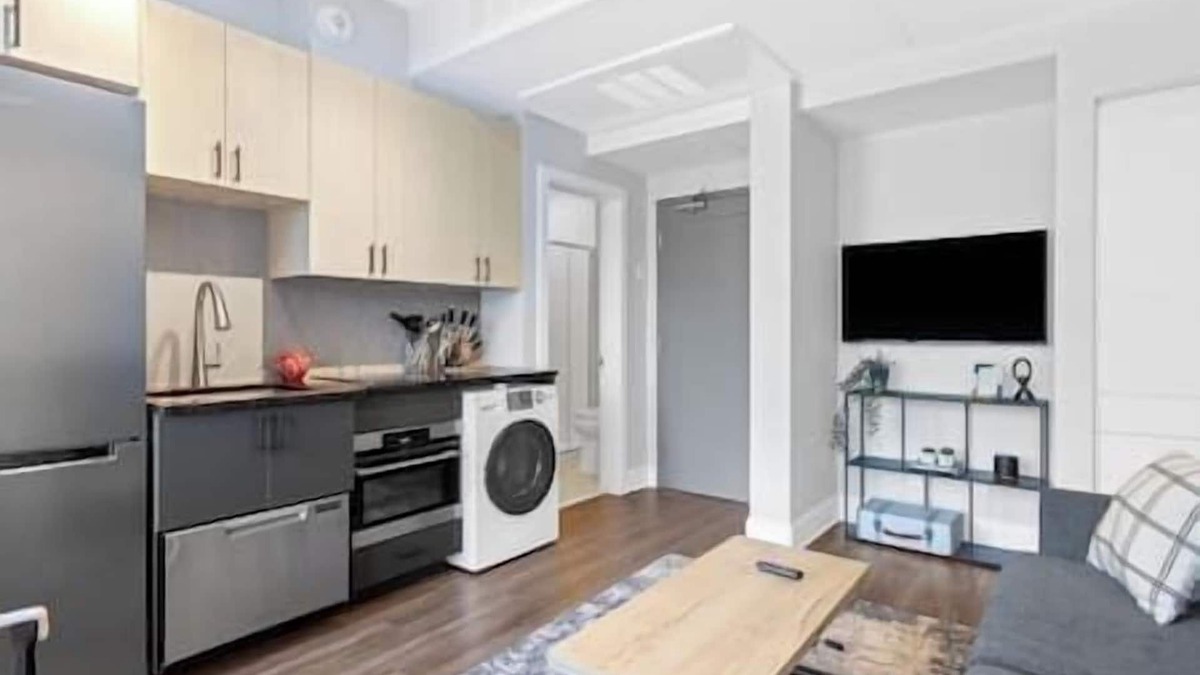 Rockcliffe Park Apartment | Alterra - Cozy Beechwood stay