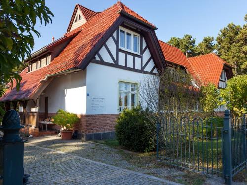 Thiessow Apartment | Altes Lotsenhaus Thiessow