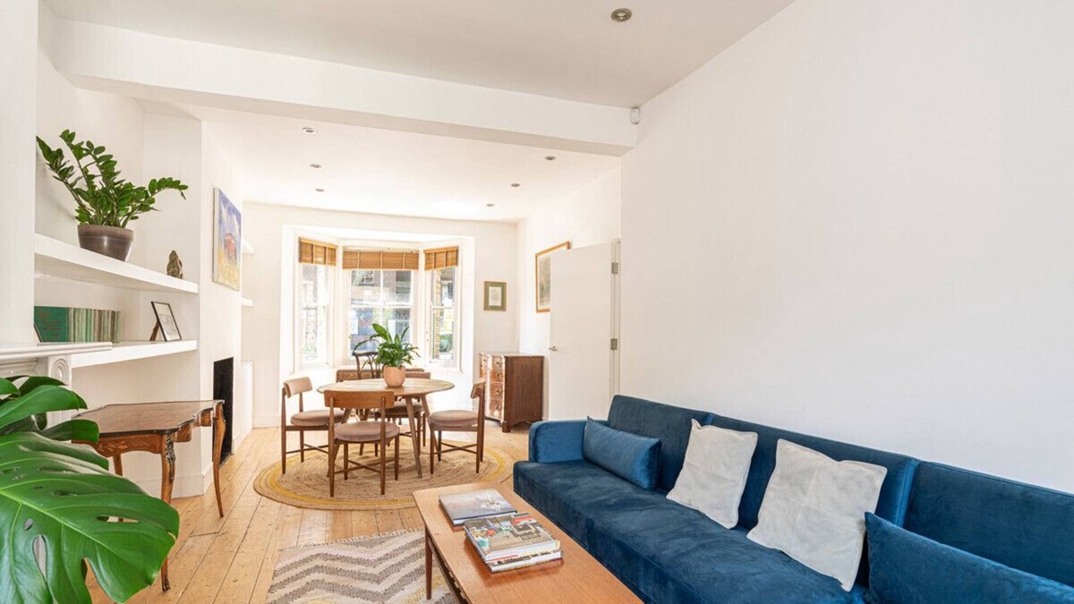 Notting Dale House | ALTIDO Picturesque 4-bed house w/ patio