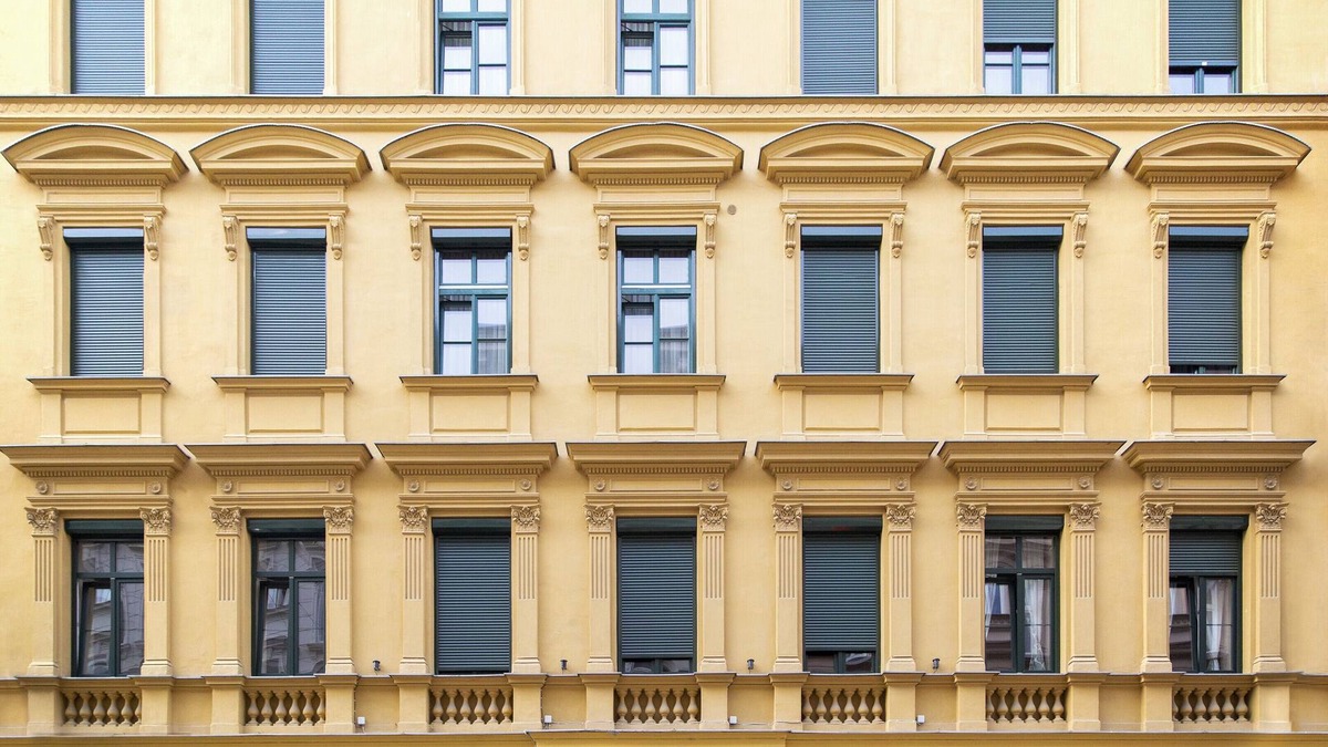 Funfhaus Hotel | Altwienerhof, a cozy and artistic apartment with excellent connections in Vienna