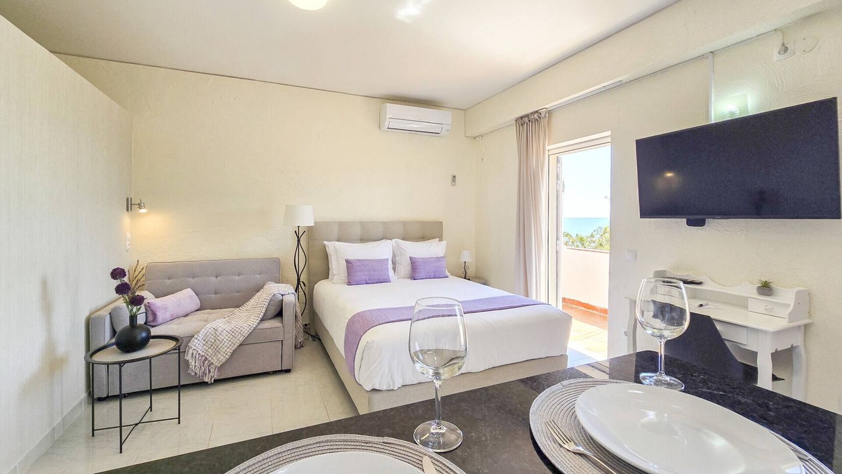 Prainha Apartment | Alvor Sea View Lavender Studio