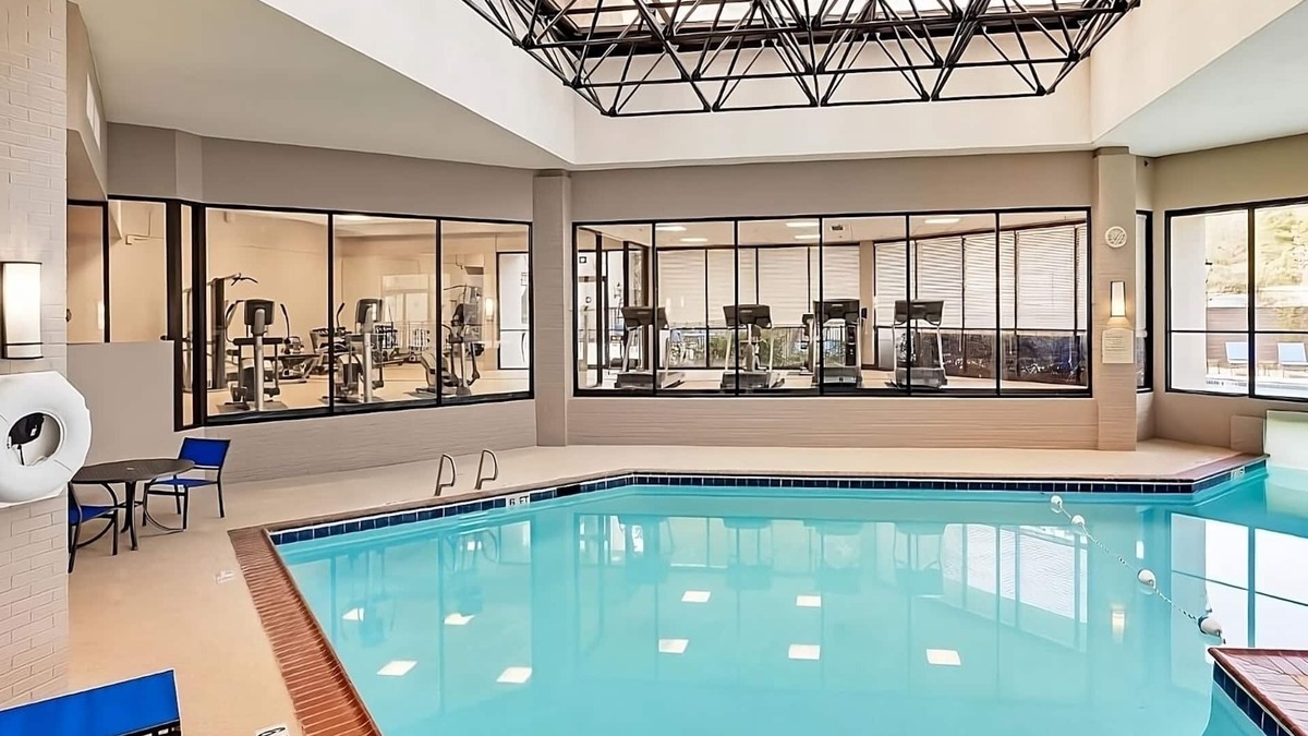 Atlanta Hotel | Always a Great Idea To Unwind! Pet-Friendly, w/Pool, Near Cumberland Mall