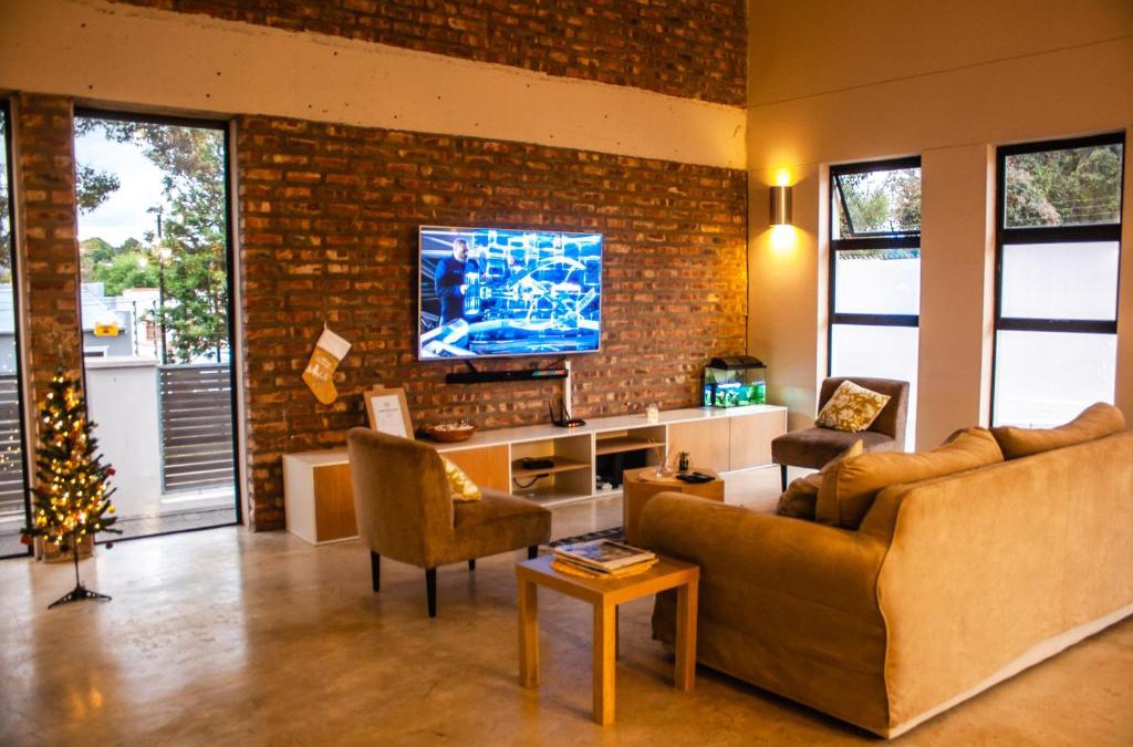Grahamstown Bed & Breakfast | Amabwe Guesthouse