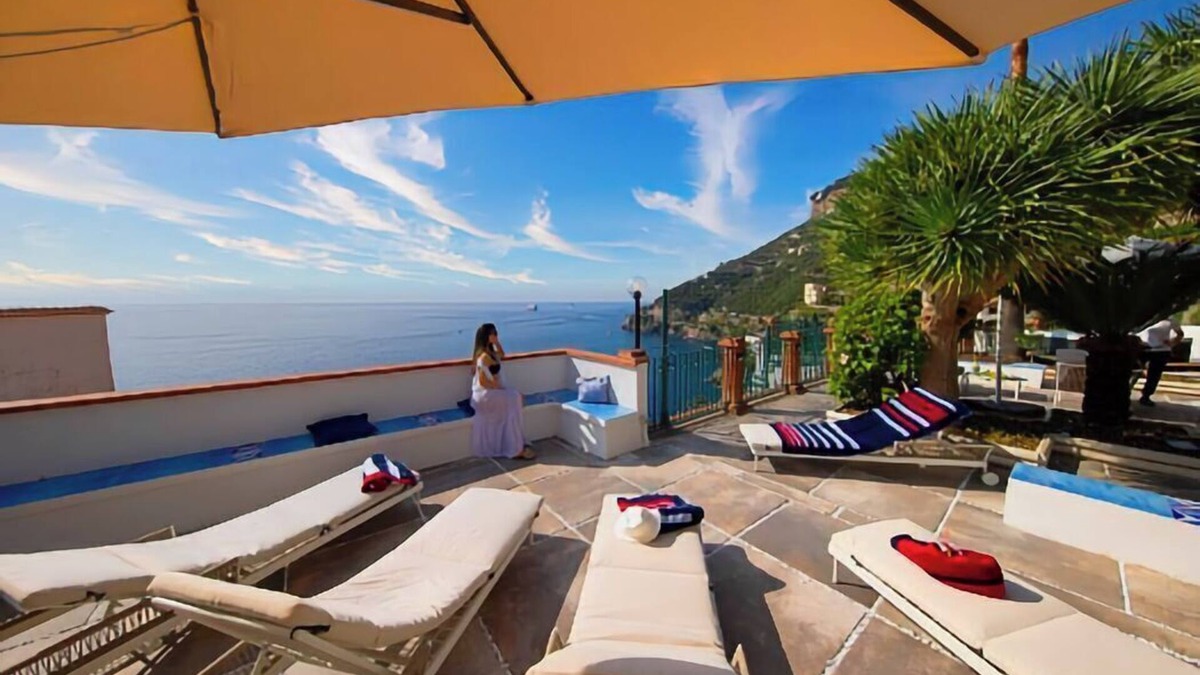 Ravello Villa | Amalfi Coast Villa w/Sea Views & Sauna & Jacuzzi plus Parking plus Rooftop