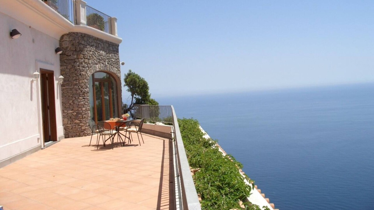 San Lazzaro Villa | Amalfi villa rental, self catered villa Amalfi Coast Italy, private villa with pool for holiday on Amalfi