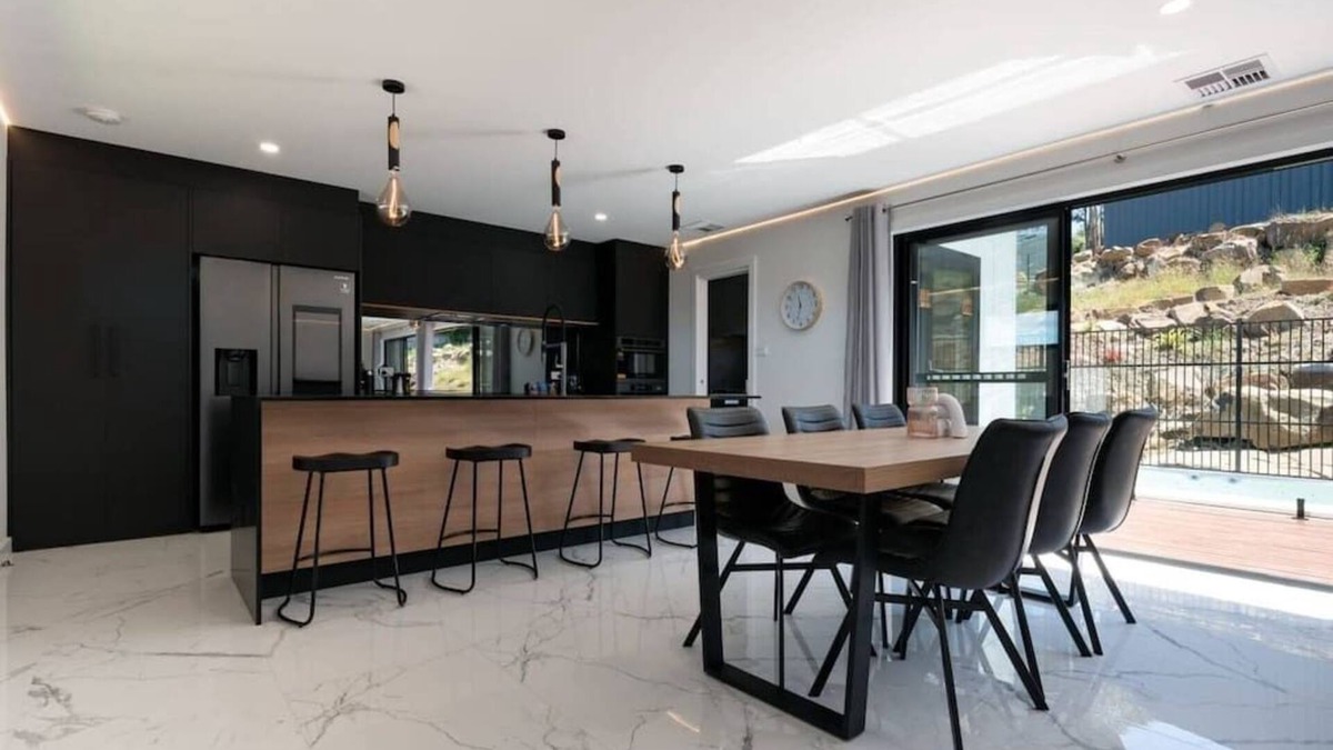 West Launceston House | Amali Retreat - stunning group/family stay