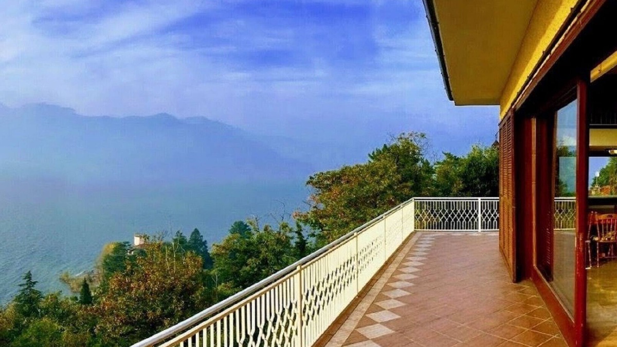 Luogo Ameno Apartment | Amarys 1 with amazing lake view and pool