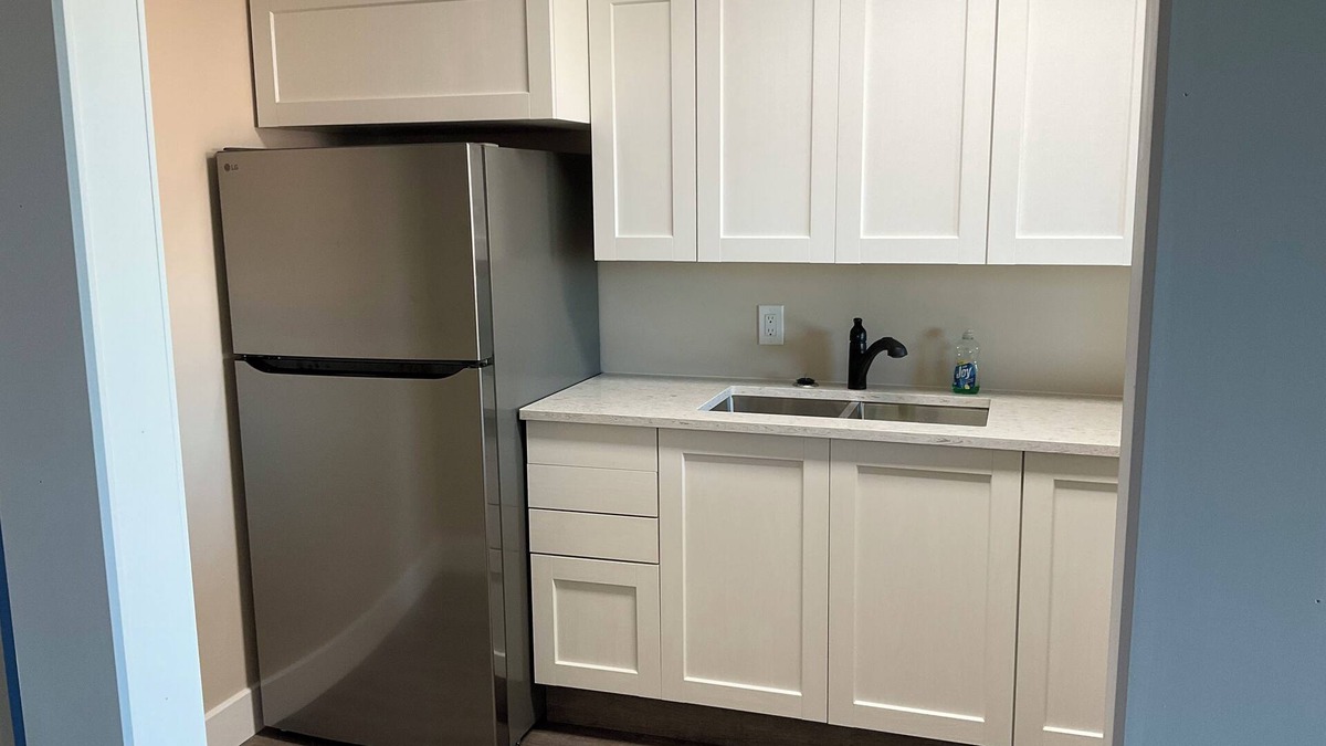 Rosemount Condo | Amazing 2-bedroom condo! Unbeatable location! Perfect for medium-to-long stays!