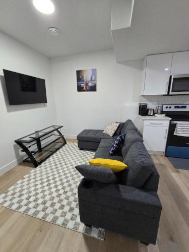 Northeast Edmonton Apartment | Amazing 2-bedroom house with WiFi in Edmonton