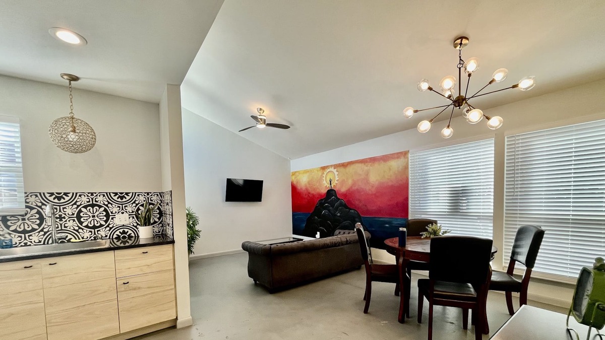 Franklin Park House | Amazing 2bd Townhome close to Downtown